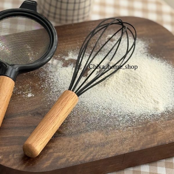 همزن مشکی دسته چوبی