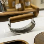 سیر له‌کن گهواره‌ای شنگیا